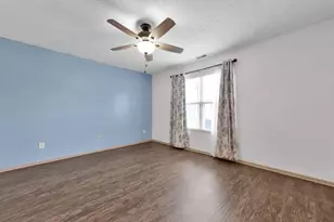 536 Calkin Ln E, Columbus, OH 43230 - Photo 17