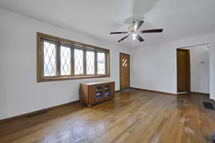 860 Basswood Rd, Columbus, OH 43207 - Photo 9