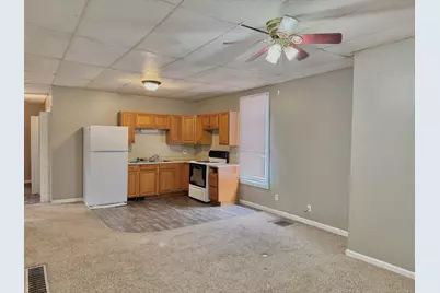 100 1/2 Broadway Street, Shelby, OH 44875 - Photo 5