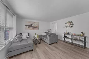 1310 Sweetbay Pl, Galloway, OH 43119 - Photo 3