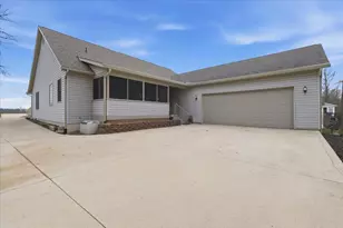 789 Country Club Dr, Howard, OH 43028 - Photo 37