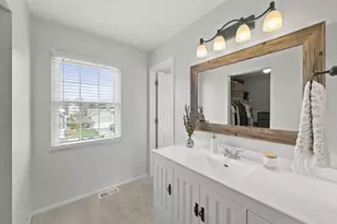 3921 Antrim Rd, Columbus, OH 43221 - Photo 23