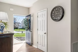 4061 Greenup Dr, Columbus, OH 43207 - Photo 5