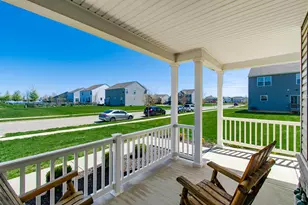 413 Halton Dr, Pataskala, OH 43062 - Photo 3