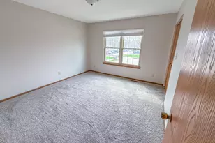 635 Pebble Pl Dr, Delaware, OH 43015 - Photo 9