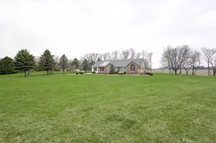 13270 Rolling Hills Ct, Mount Vernon, OH 43050 - Photo 9