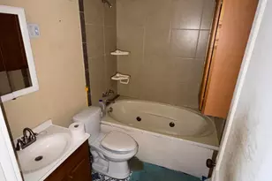 573 S Highland Ave, Columbus, OH 43223 - Photo 5