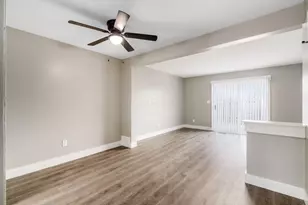 2341 Woodbrook Cir N, Columbus, OH 43223 - Photo 3