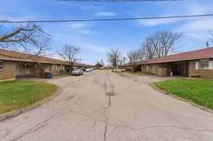 1213 Woodbrook Ct, Columbus, OH 43223 - Photo 19