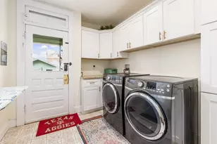 2555 Glenmawr Ave, Columbus, OH 43202 - Photo 11