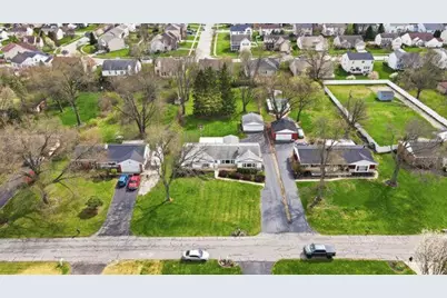 3755 Mayfair Drive, Grove City, OH 43123 - Photo 3