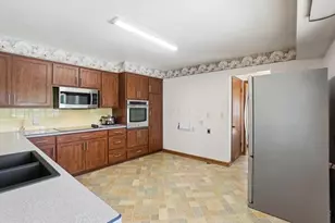 3755 Mayfair Dr, Grove City, OH 43123 - Photo 5