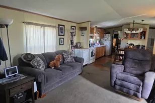 304 Greenbriar Ln W, Hebron, OH 43025 - Photo 3