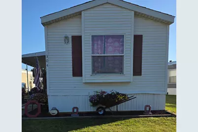 304 Greenbriar Lane W, Hebron, OH 43025 - Photo 1