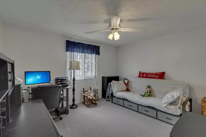 703 Cherry Hollow Road, Columbus, OH 43228 - Photo 5