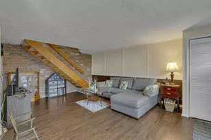 703 Cherry Hollow Rd, Columbus, OH 43228 - Photo 1