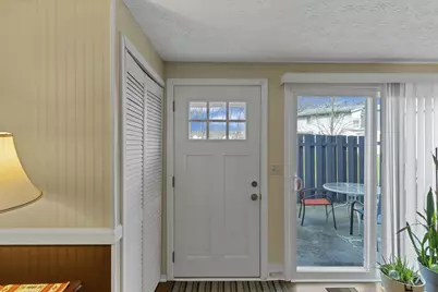 703 Cherry Hollow Road, Columbus, OH 43228 - Photo 7