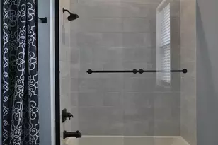 1009 E Whittier St, Columbus, OH 43206 - Photo 23