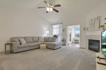 157 Pebble Creek Drive, Pataskala, OH 43062 - Photo 5