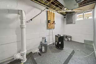 1885 Case Rd, Columbus, OH 43224 - Photo 11