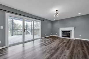 8690 Kirkland Dr, Lewis Center, OH 43035 - Photo 9