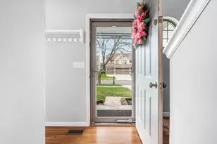 5931 Heritage Farms Dr, Hilliard, OH 43026 - Photo 5