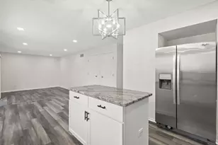 1379 Restwood Ct, Columbus, OH 43204 - Photo 15