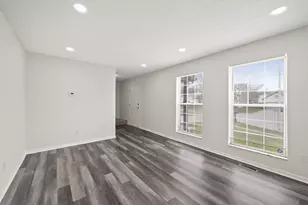 1379 Restwood Ct, Columbus, OH 43204 - Photo 9