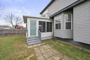 1379 Restwood Ct, Columbus, OH 43204 - Photo 25