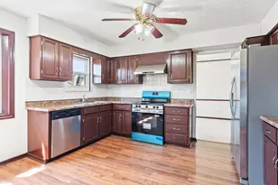 2087 Teakwood Dr, Columbus, OH 43229 - Photo 17