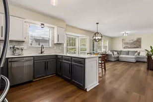 1576 Fallhaven Dr, Columbus, OH 43235 - Photo 9