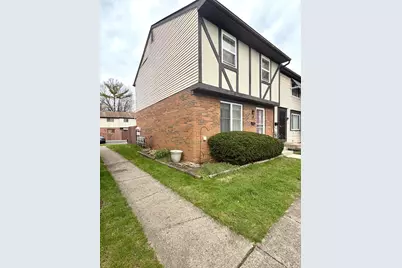 2215 Noe Bixby Road, Columbus, OH 43232 - Photo 1