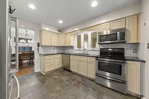 2630 Brandon Rd, Columbus, OH 43221 - Photo 3