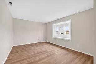 5882 Starcrest Dr, Galloway, OH 43119 - Photo 5