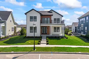 3692 Beulah Pk Dr, Grove City, OH 43123 - Photo 1