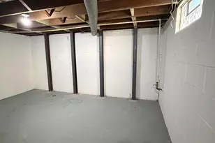 1975 Dunbar Dr, Columbus, OH 43224 - Photo 11