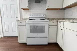 1975 Dunbar Dr, Columbus, OH 43224 - Photo 5