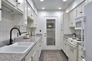 3128 Rivermill Dr, Columbus, OH 43220 - Photo 13