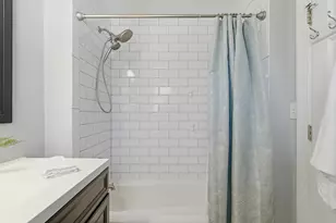 70 S Champion Ave, Columbus, OH 43205 - Photo 33