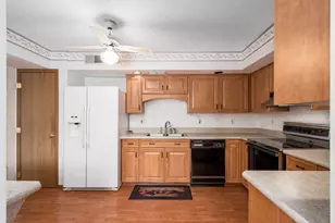 5885 Beechcroft Rd, Columbus, OH 43229 - Photo 13