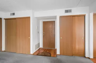 5885 Beechcroft Rd, Columbus, OH 43229 - Photo 7