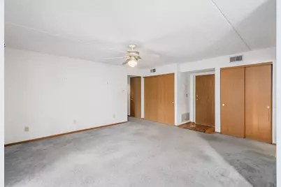 5885 Beechcroft Road #114, Columbus, OH 43229 - Photo 5