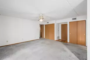 5885 Beechcroft Rd, Columbus, OH 43229 - Photo 5