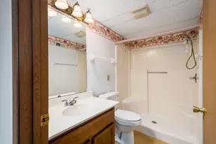 5885 Beechcroft Rd, Columbus, OH 43229 - Photo 23