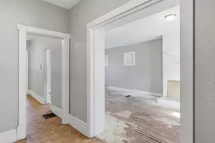 463 N Champion Ave, Columbus, OH 43203 - Photo 3