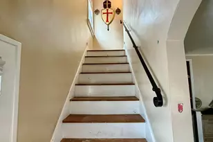 13705 Courtland Ave, Cleveland, OH 44111 - Photo 9