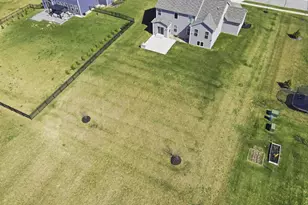 2390 Glenvale Dr, Delaware, OH 43015 - Photo 7