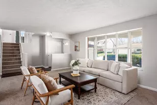 1638 Carrigallen Ln, Columbus, OH 43228 - Photo 11