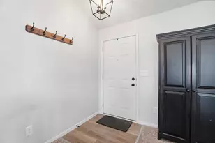 2252 Yagger Bay Dr, Hilliard, OH 43026 - Photo 5