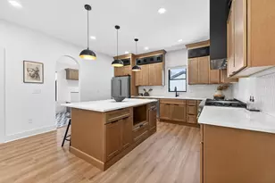 90 N Ohio Ave, Columbus, OH 43203 - Photo 17